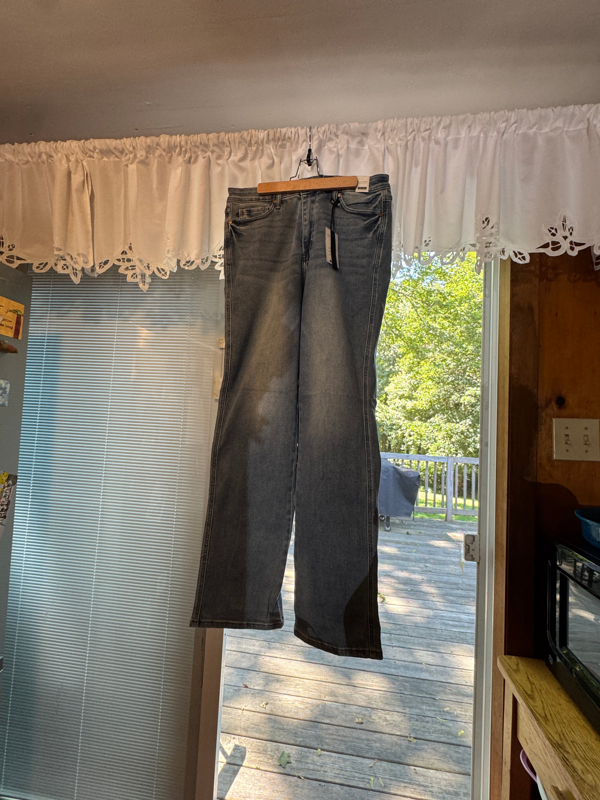 Judy Blue | Harbor Contrast Wash Tummy Control Straight Jeans